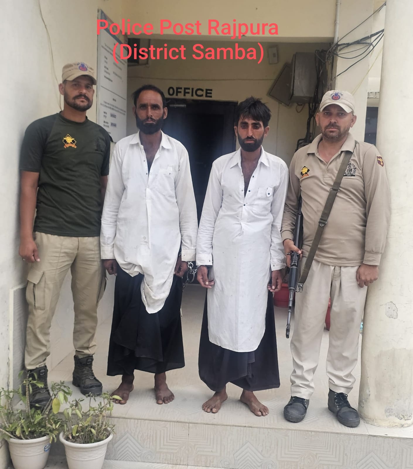 'Samba Police foils bovine smuggling attempt; 02 bovine smugglers arrested, 20 bovines rescued'